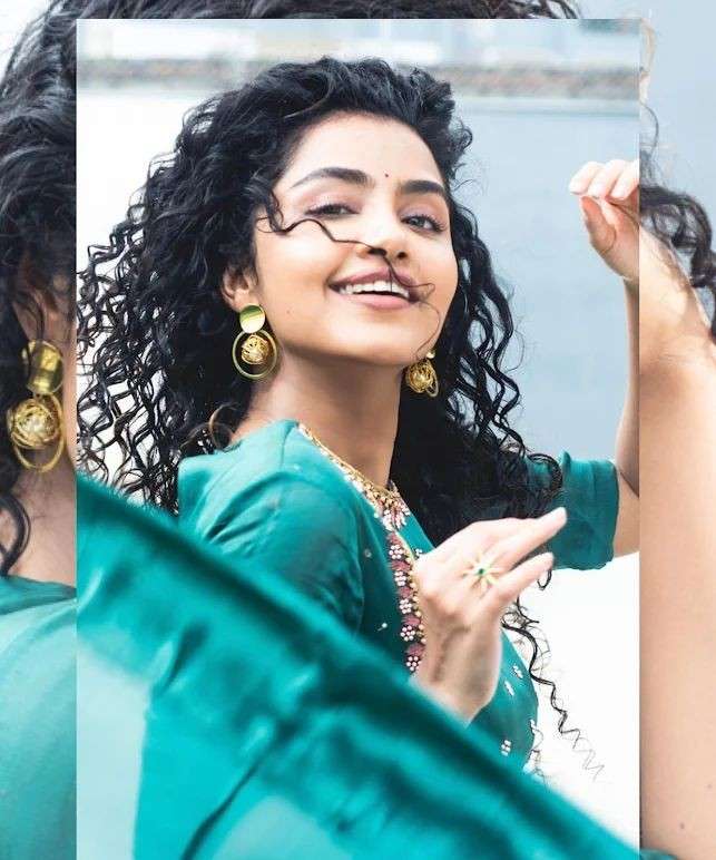 Anupama Parameswaran Images, Anupama Parameswaran IPhotos, Anupama Parameswaran Stills, Anupama Parameswaran Pics, Anupama Parameswaran Pictures, Anupama Parameswaran Saree Images, Anupama Parameswaran,