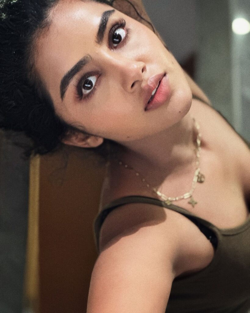 Anupama Parameswaran Latest Images, Anupama Parameswaran Latest Photos, Anupama Parameswaran Hot Photos, Anupama Parameswaran tillu Square photos, Latest Telugu Cinema News, Latest News of tollywood,latest news of telugu movies,