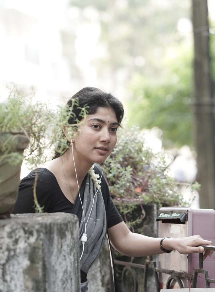 Sai Pallavi Beautiful Images, Sai Pallavi latest Images, Sai Pallavi New Images, Sai Pallavi Photos, Sai Pallavi pics, Sai Pallavi saree Images, Latest telugu cinema News, 