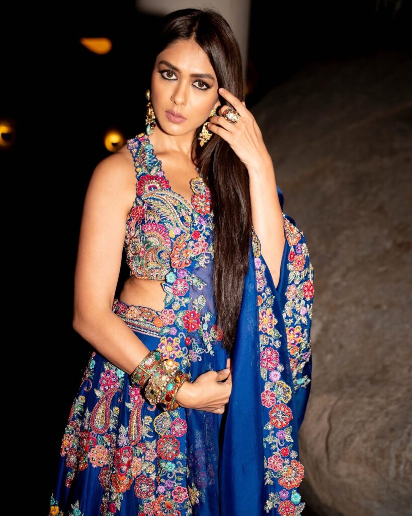 Mrunal Thakur New Images, Mrunal Thakur Photos, Mrunal Thakur Pics, Mrunal Thakur Stills, Mrunal Thakur,