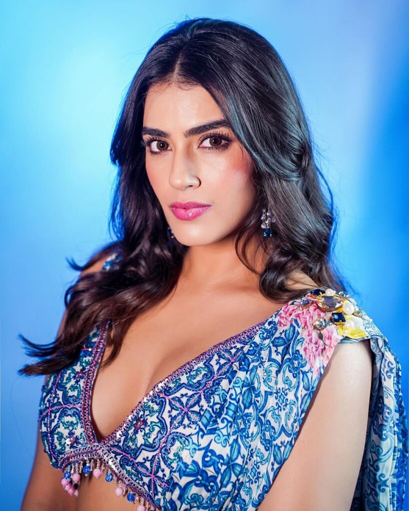 Kavya Thapar Stunning Images,Kavya Thapar Images,Kavya Thapar Stills, Kavya Thapar Pics, Kavya Thapar Hot Images,Kavya Thapar Pictures, Kavya Thapar Photos, Kavya Thapar