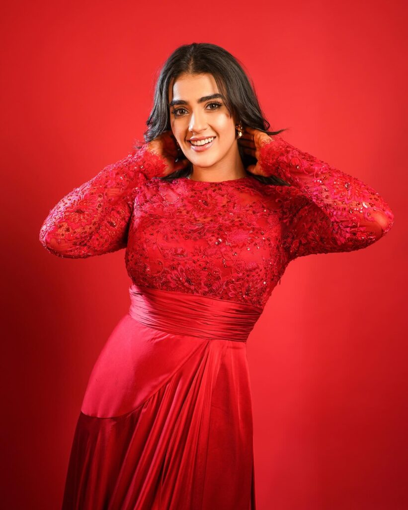 Kavya Thapar Stunning Images,Kavya Thapar Images,Kavya Thapar Stills, Kavya Thapar Pics, Kavya Thapar Hot Images,Kavya Thapar Pictures, Kavya Thapar Photos, Kavya Thapar