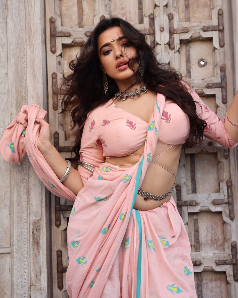 Ketika Sharma Stunning Images, Ketika Sharma Images, Ketika Sharma Photos, Ketika Sharma Pics, Ketika Sharma Stills, Ketika Sharma Pictures, Ketika Sharma.