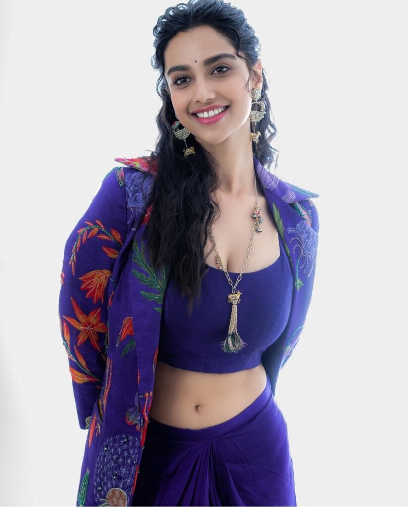 Meenakshi Chaudhary Latest Images, Meenakshi Chaudhary Photos, Meenakshi Chaudhary Stills, Meenakshi Chaudhary Images, Meenakshi Chaudhary Pictures, Meenakshi Chaudhary,