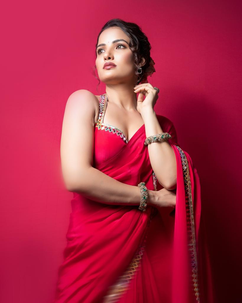 Siri Hanmanth Beautiful Images, Siri Hanmanth Images, Siri Hanmanth Hot Images, Siri Hanumanth Images, Siri Hanumanth Stills, Siri Hanumanth Pictures, Srihan, Siri Hanumanth Hot,