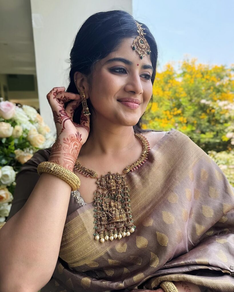 Megha Akash Stunning Images, Megha Akash Photos, Megha Akash Images, Megha Akash Pics, Megha Akash Stills, Megha Akash Hot Images, Megha Akash Pictures, Megha Akash.