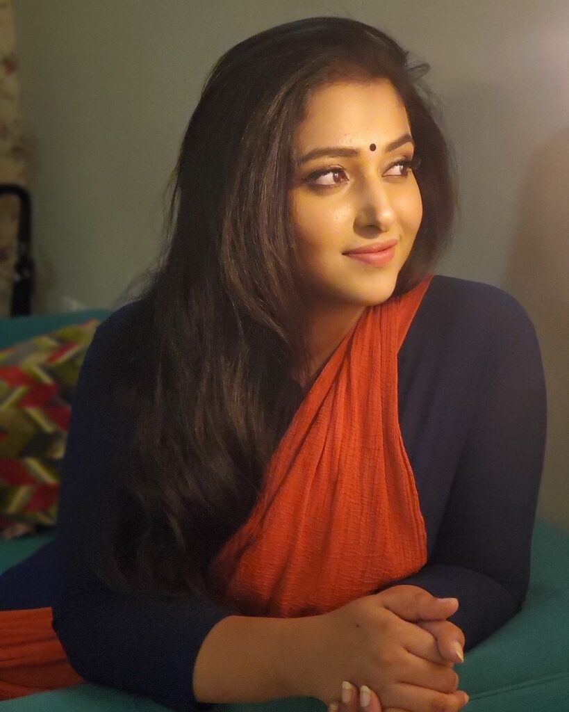 Anu Sithara Beautiful Images, Anu Sithara Images, Anu Sithara Photos, Anu Sithara Pics, Anu Sithara Stills, Anu Sithara Pictures, Anu Sithara Homely Images, Anu Sithara