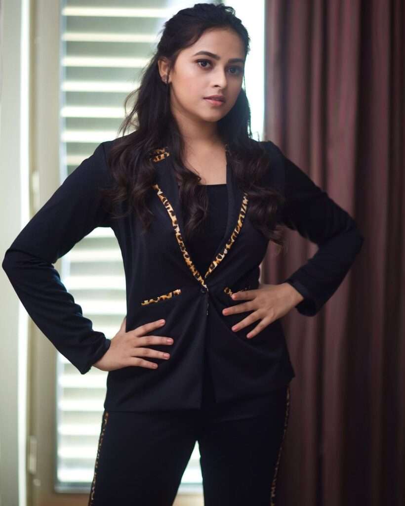 Sri Divya Beautiful Images, Sri Divya Images, Sri Divya Photos, Sri Divya Pics, Sri Divya stills, Sri Divya Pictures, Sri Divya Good Looking Images, Sri Divya Saree Images, Sri Divya.