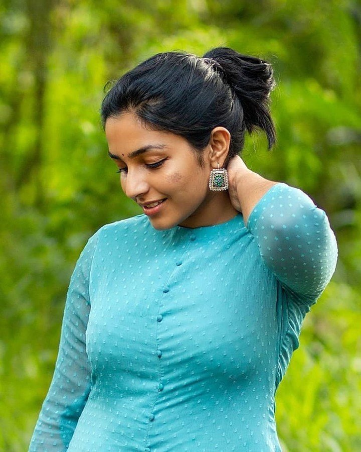 Rajisha Vijayan Beautiful Images, Rajisha Vijayan Stunning Images,  Rajisha Vijayan Pics, Rajisha Vijayan Images, Rajisha Vijayan Hot, Rajisha Vijayan stills, Rajisha Vijayan Pictures, Rajisha Vijayan.