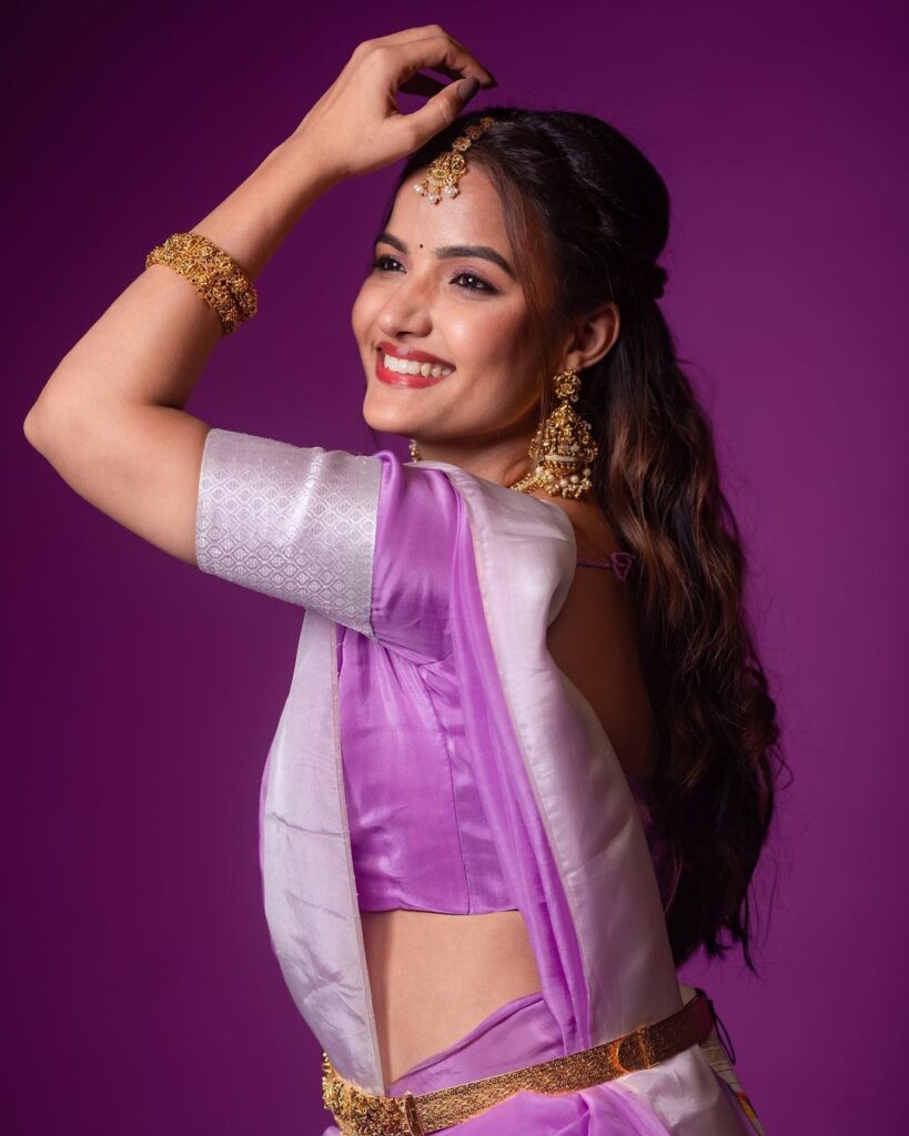 Siri Hanmanth Beautiful Images, Siri Hanmanth Images, Siri Hanmanth Hot Images, Siri Hanumanth Images, Siri Hanumanth Stills, Siri Hanumanth Pictures, Srihan