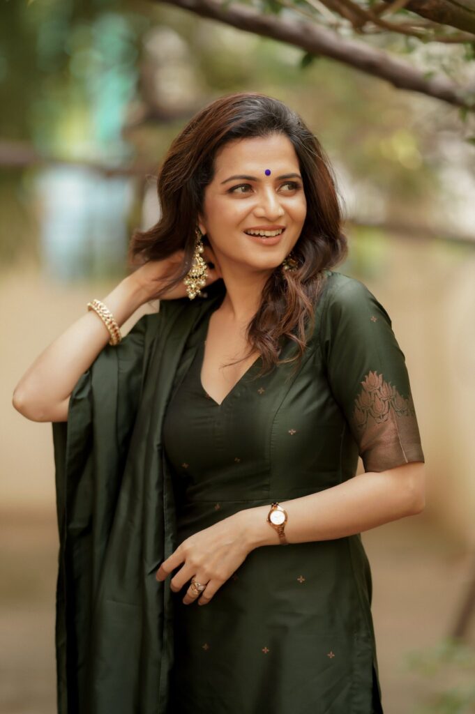 Dhivya Dharshini Beautiful Images, Dhivya Dharshini Images, Dhivya Dharshini Photos, Dhivya Dharshini Stills, Dhivya Dharshini Pics, Dhivya DharshiniPictures, Dhivya Dharshini.