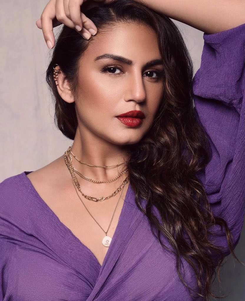 Huma Qureshi Photo Gallery, Huma Qureshi Images, Huma Qureshi Photos, Huma Qureshi Pics, Huma Qureshi Stills, Huma Qureshi Pictures, Huma Qureshi New Photos