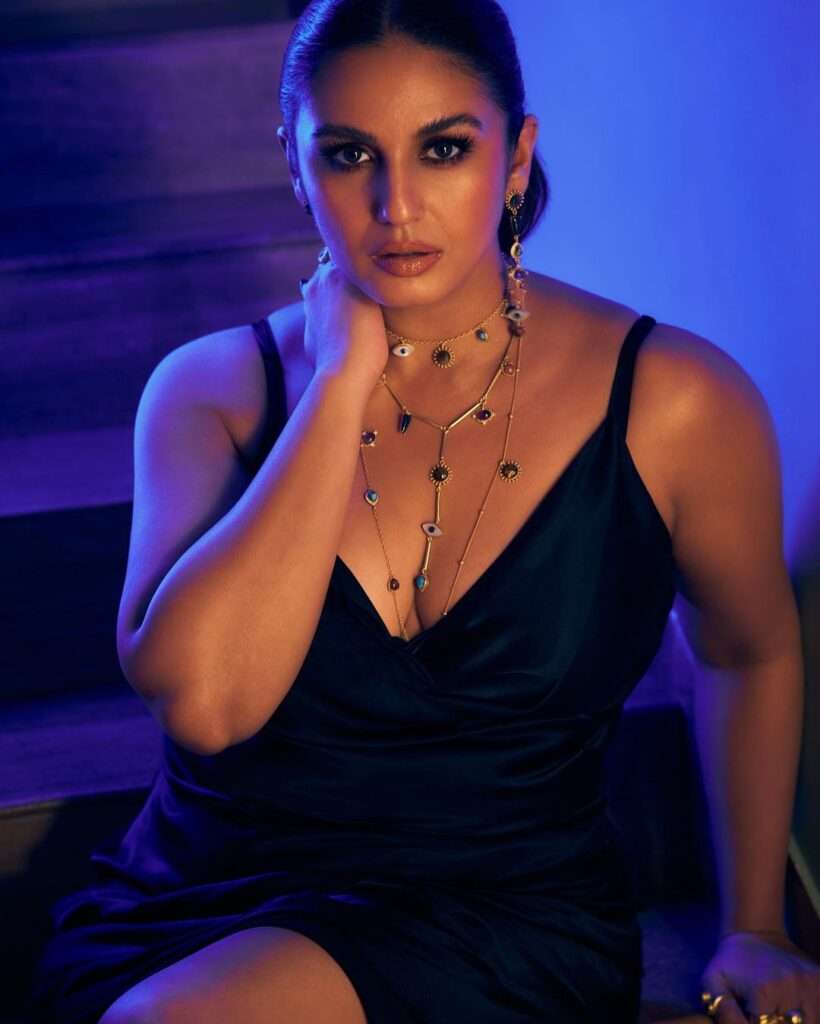 Huma Qureshi Photo Gallery, Huma Qureshi Images, Huma Qureshi Photos, Huma Qureshi Pics, Huma Qureshi Stills, Huma Qureshi Pictures, Huma Qureshi New Photos