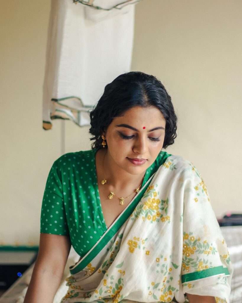 Nikhila Vimal Photo Gallery, Nikhila Vimal Images, Nikhila Vimal Photos, Nikhila Vimal Pics, Nikhila Vimal Stills, Nikhila Vimal Pictures, Nikhila Vimal.