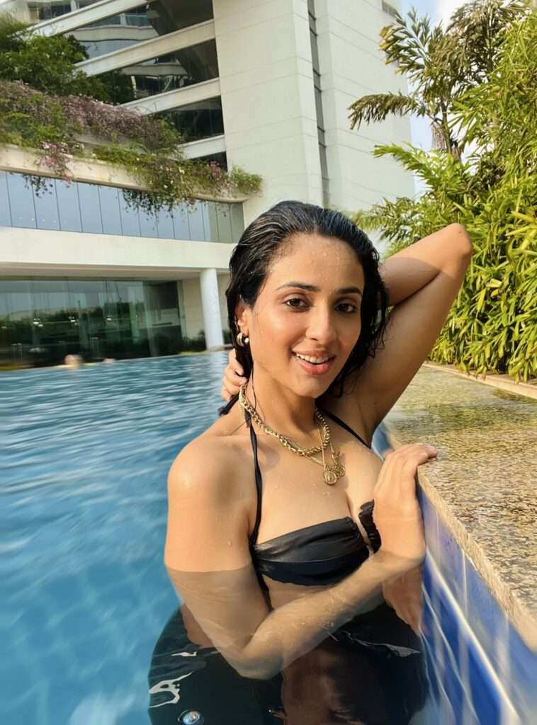 Riya suman Beautiful Images, Riya suman Images, Riya suman Photos, Riya suman Pics, Riya suman Stills, Riya suman Pictures, Riya suman Glamorous Images, Riya suman.