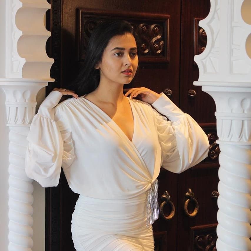 Tejasswi Prakash Images, Tejasswi Prakash Photos, Tejasswi Prakash Stills, Tejasswi Prakash Pics, Tejasswi Prakash Photo Gallery, Tejasswi Prakash Pictures, Tejasswi Prakash.