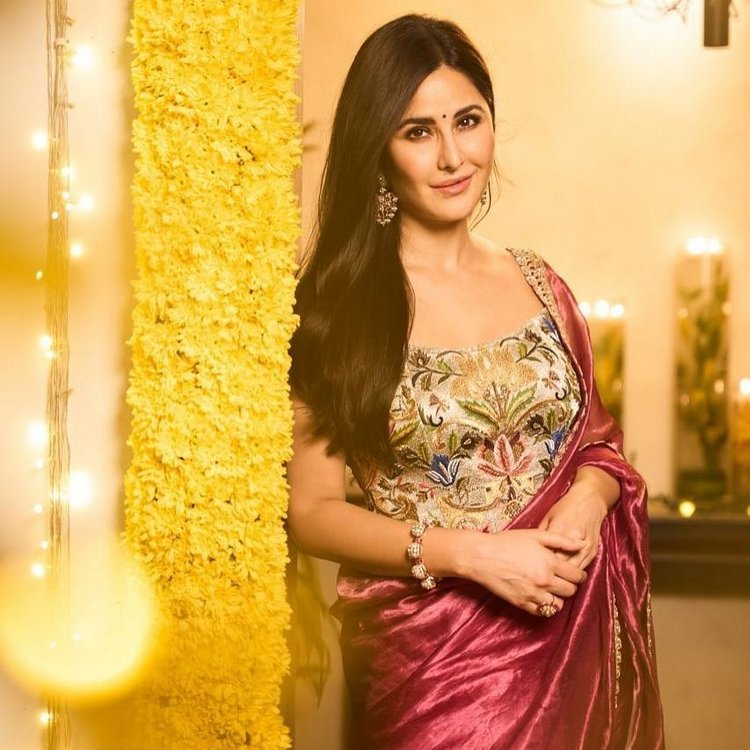 Katrina Kaif Latest Images, Katrina Kaif Images, Katrina Kaif Photos, Katrina Kaif Stills, Katrina Kaif Pics, Katrina Kaif Pictures, Katrina Kaif Photo Gallery, Katrina Kaif.