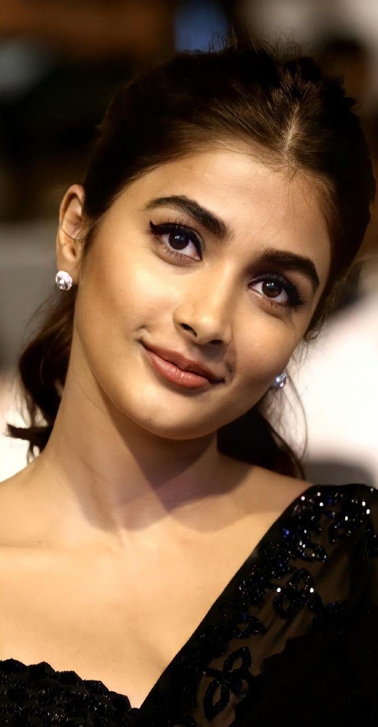 Pooja Hegde Movies and results, Pooja Hegde All Tollywood Movies, Pooja Hegde Debut Movie, Pooja Hegde Hit and Flop Movies, Pooja Hegde last Movie, Pooja Hegde