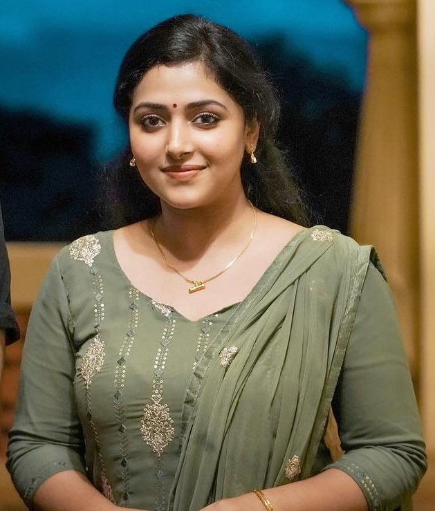 Anu Sithara Family, Anu Sithara Age, Anu Sithara Height, Anu Sithara Husband, Anu Sithara Children, Anu Sithara Father, Anu Sithara Mother, Anu Sithara Sister, Anu Sithara,