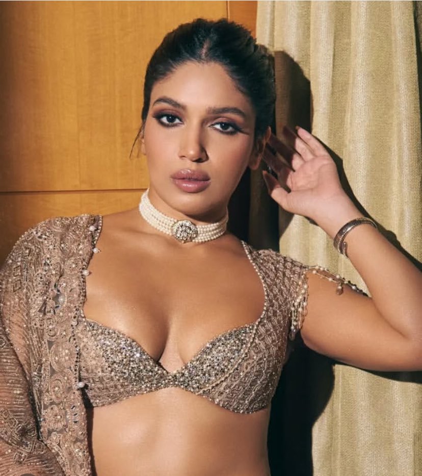 Bhumi Pednekar Family, Bhumi Pednekar Age, Bhumi Pednekar Height, Bhumi Pednekar DOB, Bhumi Pednekar Father, Bhumi Pednekar Mother, Bhumi Pednekar birth Place,