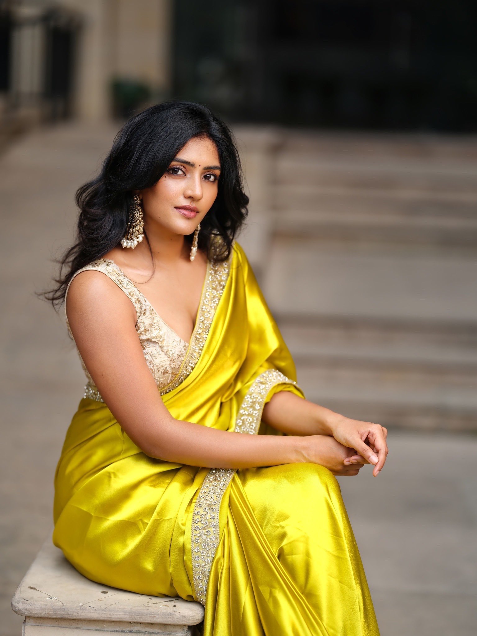 Eesha Rebba Family, Age, Height, Personal Life and Stardom