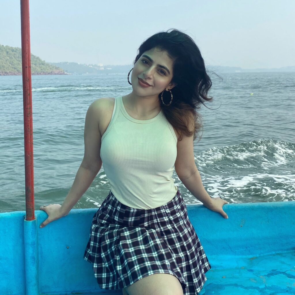 Iswarya Menon Family, Iswarya Menon Age, Iswarya Menon Height, Iswarya Menon DOB, Iswarya Menon  Birth Place, Iswarya Menon Movies, Iswarya Menon Personal Life, Iswarya Menon,