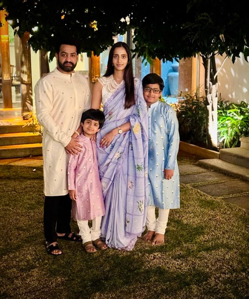 Jr. NTR Family, Jr. NTR Wife, Jr. NTR Age, Jr. NTR  Children's and Popularity , Jr. NTR Father, Jr. NTR Mother, Jr. NTR Height, Jr. NTR Debut Movie, Jr. NTR 