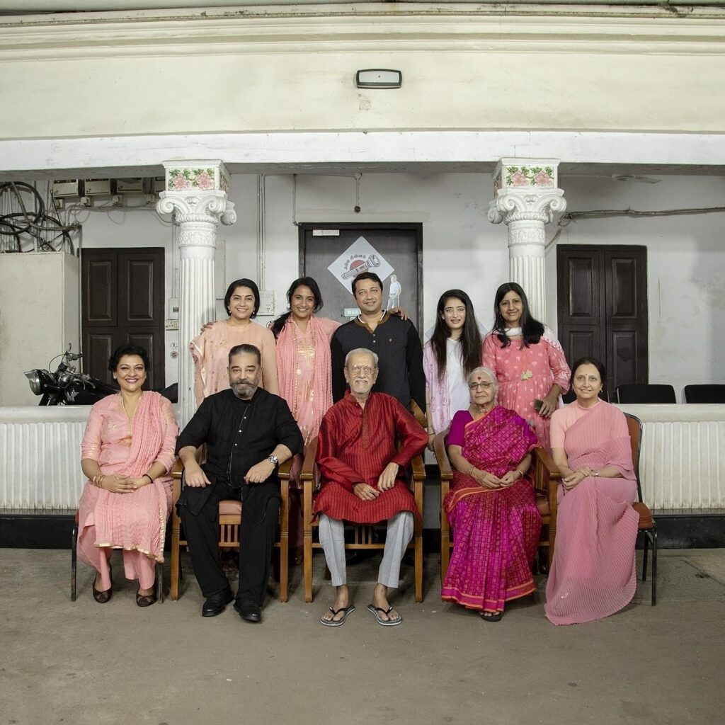 Kamal Haasan Family, Kamal Haasan Age, Kamal Haasan Height, Kamal Haasan Wife, Kamal Haasan Children's, Kamal Haasan Mother, Shruti Haasan father Kamal Haasan