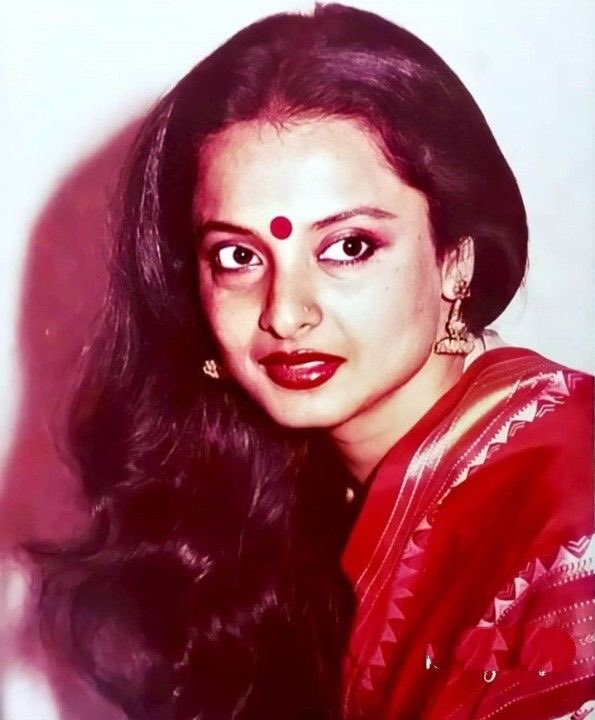 Rekha Family, Rekha Age, Rekha Height, Rekha Husband Name, Rekha Children, Rekha Movies, Rekha Mother, Rekha Father, Rekha DOB, Rekha Birth Place, Rekha,