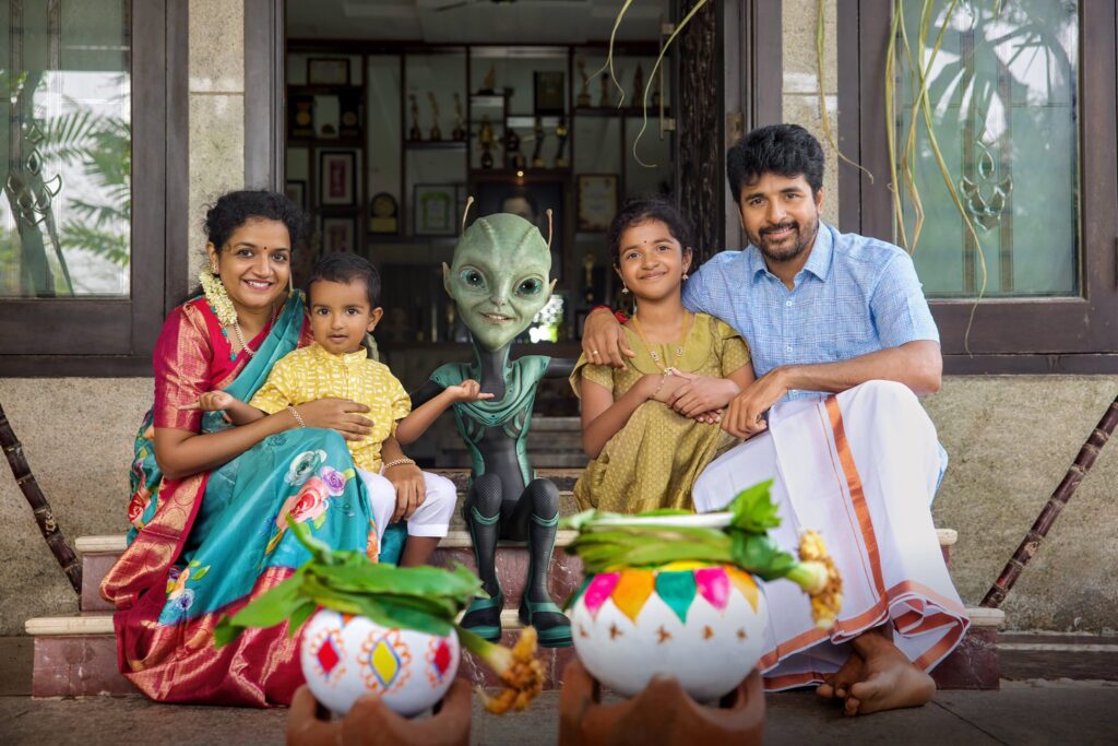 Siva karthikeyan Family, Siva karthikeyan Age, Siva karthikeyan Wife, Siva karthikeyan Height, Siva karthikeyan Children's, Siva karthikeyan DOB, SK Father