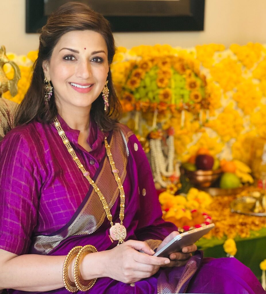 Sonali Bendre Family, Sonali Bendre Age, Sonali Bendre Height, Sonali Bendre Husband, Sonali Bendre Children, Sonali Bendre Father, Sonali Bendre Mother, Sonali Bendre,