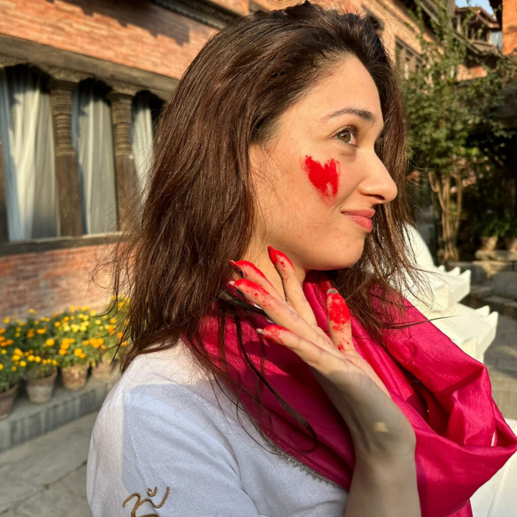 Tamannaah Bhatia Family, Tamannaah Bhatia Age, Tamannaah Bhatia Height, Tamannaah Bhatia Personal Life, Tamannaah Bhatia father, Tamannaah Bhatia Mother