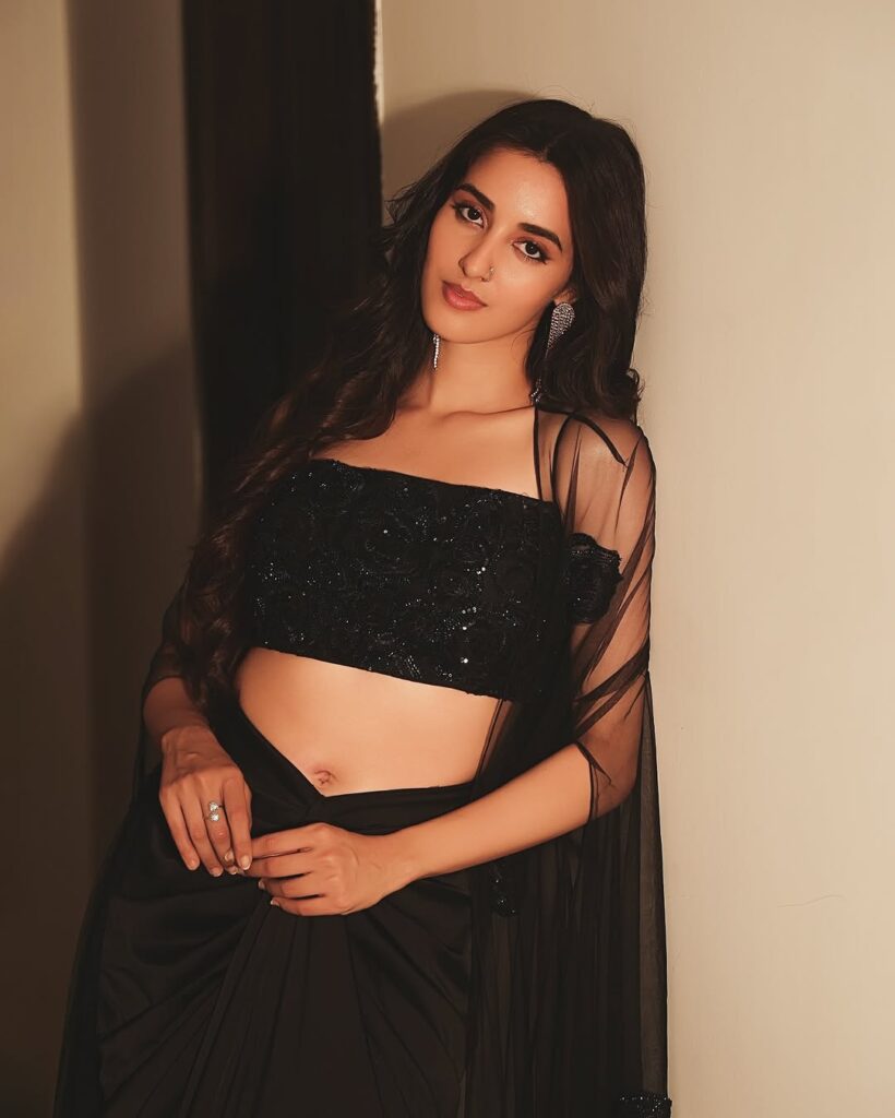 Simrat Kaur Latest Images, Simrat Kaur Images, Simrat Kaur Photos, Simrat Kaur Stills, Simrat Kaur Pictures, Simrat Kaur Photo Gallery, Simrat Kaur,